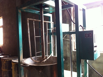 �Ϻ��͑����a�F��